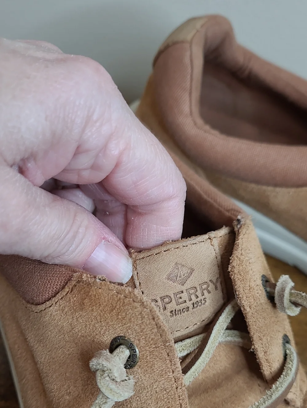Sperry Top-Sider Tan Captains Mock Suede Boat Shoes size 8